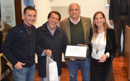 Nuevo reconocimiento del Concejo Municipal de Santa Fe: Sebastián Pignata, Alejando Musacchio, Leonardo Simoniello y Marcela Aeberhard.